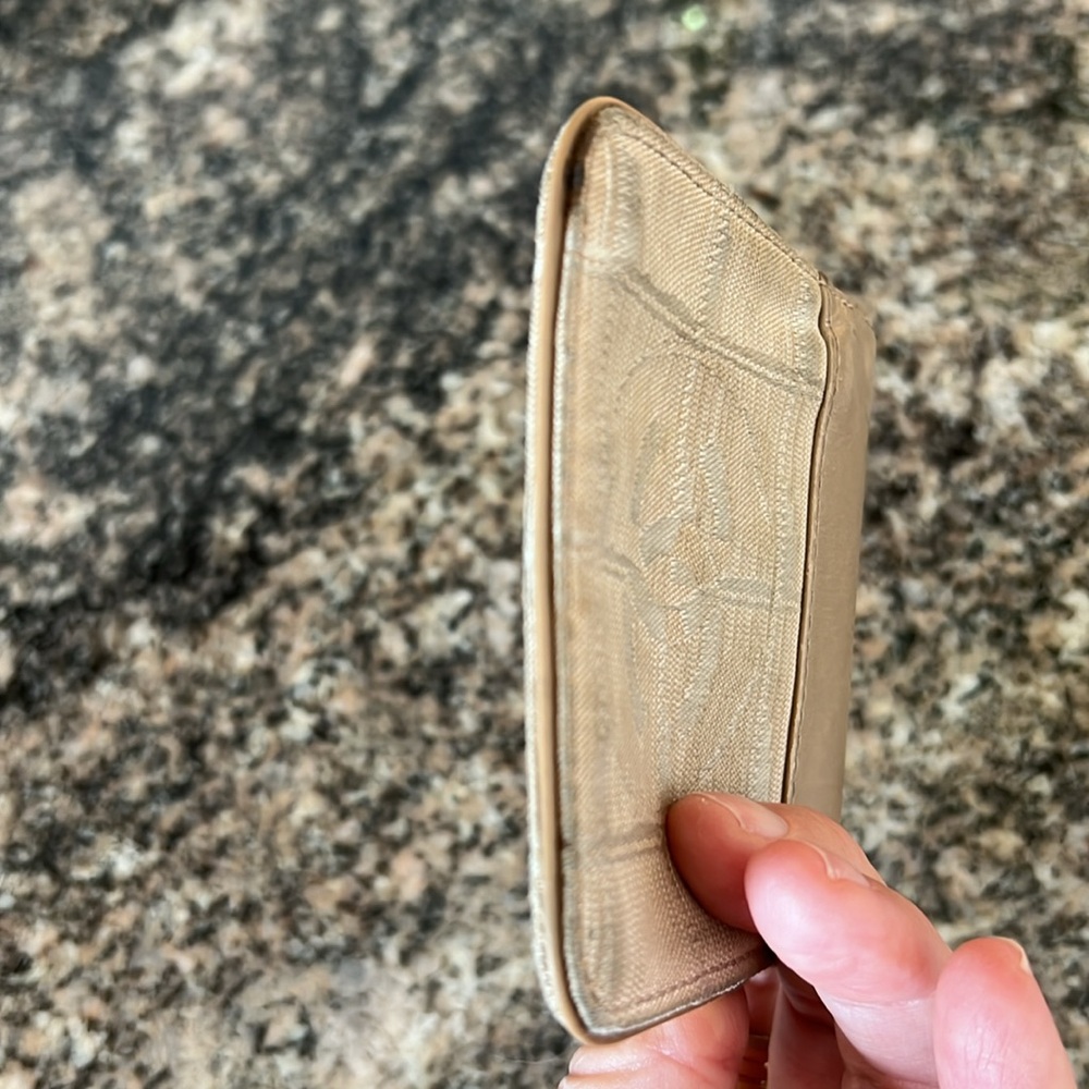 Chanel Key Ring Pouch - Picture 7 of 8
